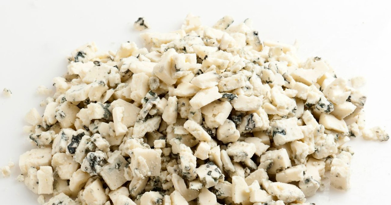 Italians love this cheese, it is aromatic and easily digestible. It has anti-inflammatory properties and strengthens bones