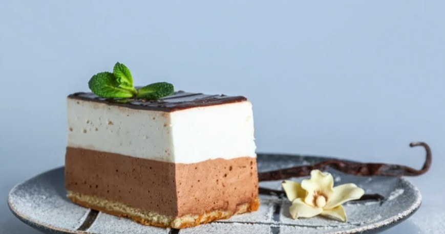 Incredibly delicate cake for Epiphany. No baking, just make it once or twice