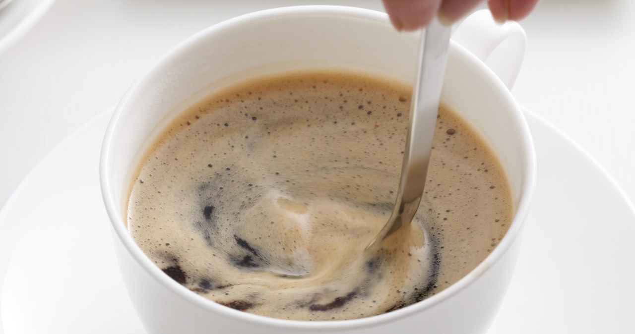 I grind it and then pour it into the coffee. Only when brewed this way, it lowers sugar and helps you lose weight