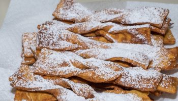 Do you fry faworki? Throw it in the oil and they won't burn again