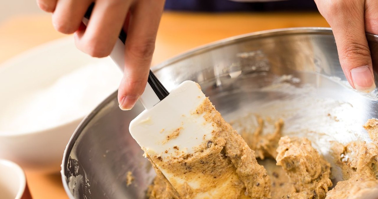 A paste that you can eat with a spoon or add to coffee. It takes care of the condition of the heart, bones and skin, and adds energy