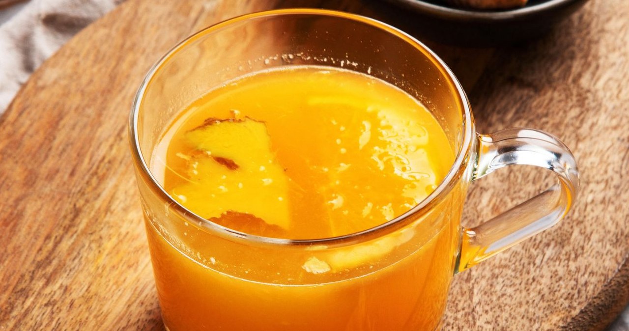 Recipe for a detoxifying drink. It cleanses the liver, adds energy and improves well-being