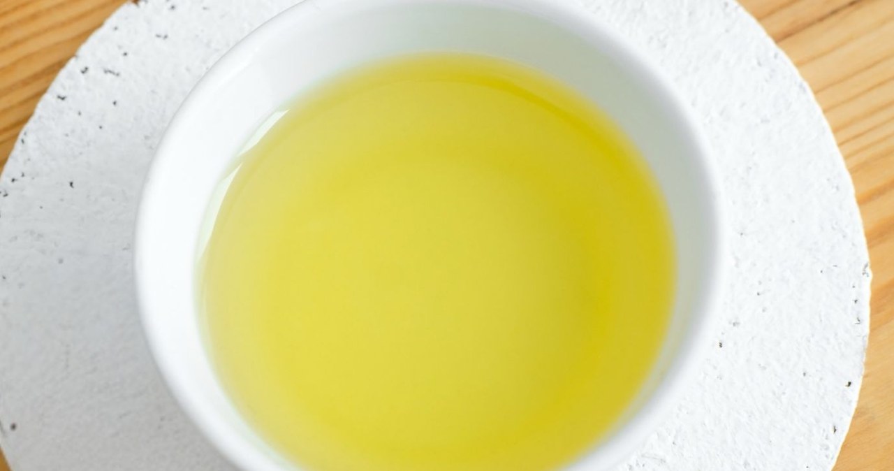This oil is still not very popular. It strengthens bones, regenerates tissues and prevents atherosclerosis