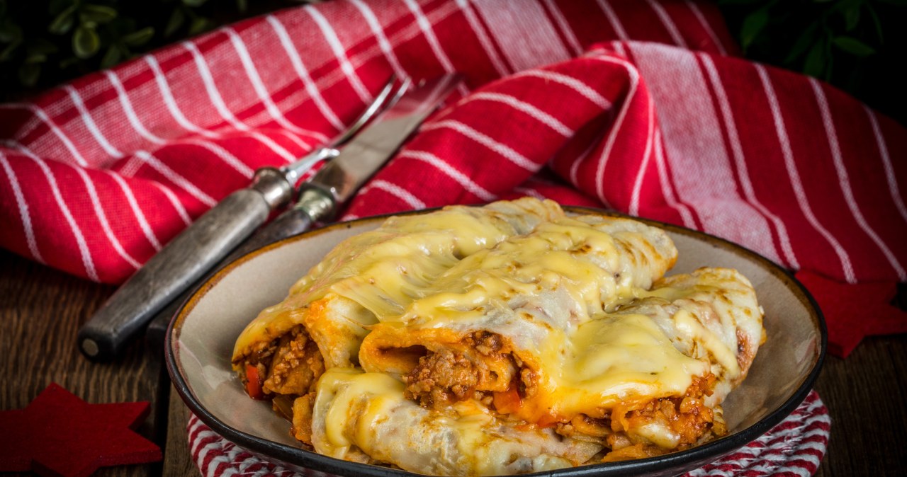 A perfect dinner for lovers of Italian cuisine. Lasagna rolls are delicious and easy to prepare