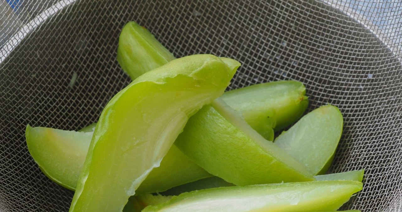 We should eat bananas often. It helps in weight loss and protects the liver against fatty acidosis