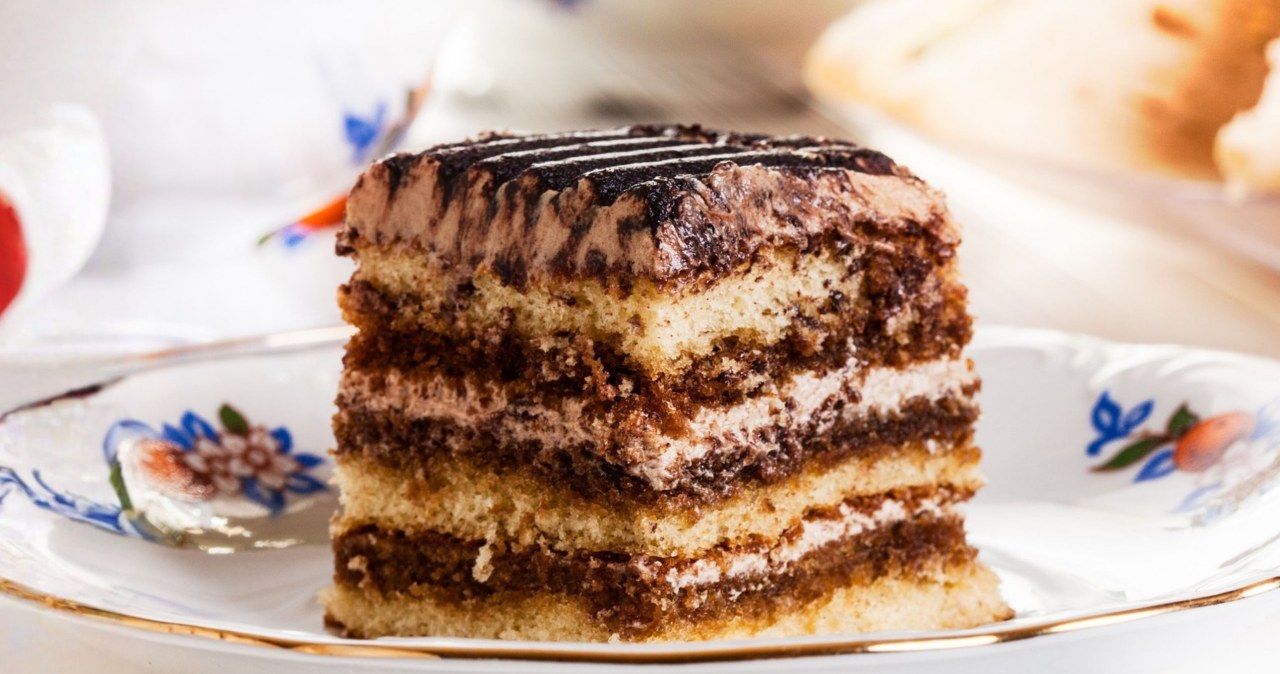 Cake for Saturday afternoon tea. Coffee lovers will be delighted