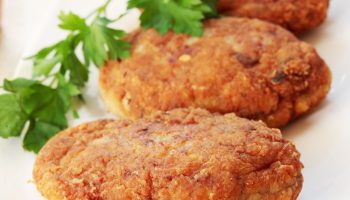 The ground ones taste like grandma's. A simple recipe for delicious cutlets