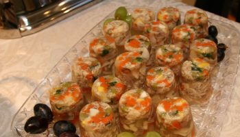 The best appetizer from the Polish People's Republic in a royal version. It will work well at any party and celebration