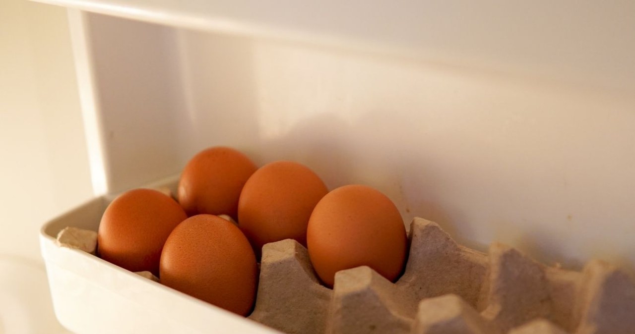 An unusual test to check the freshness of an egg. You'll need... a flashlight
