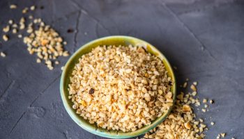 Eat instead of chips and sweet snacks. They improve memory and digestion and support the heart