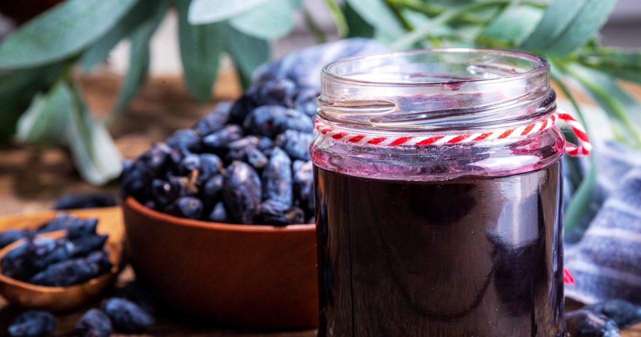 Neither currant nor grape. Drink this lesser-known juice to cleanse your body and protect your heart and eyesight