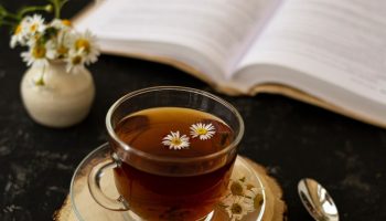 Every day before going to bed, she drank a cup of chamomile tea. The effect was surprising