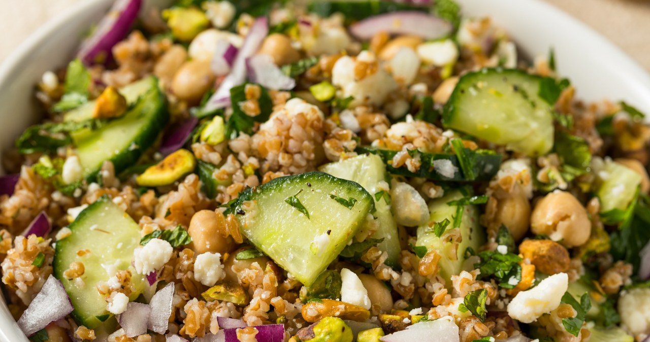 Salad for a slim waist and alabaster skin. I make it from the original recipe of the stars of "Friends"