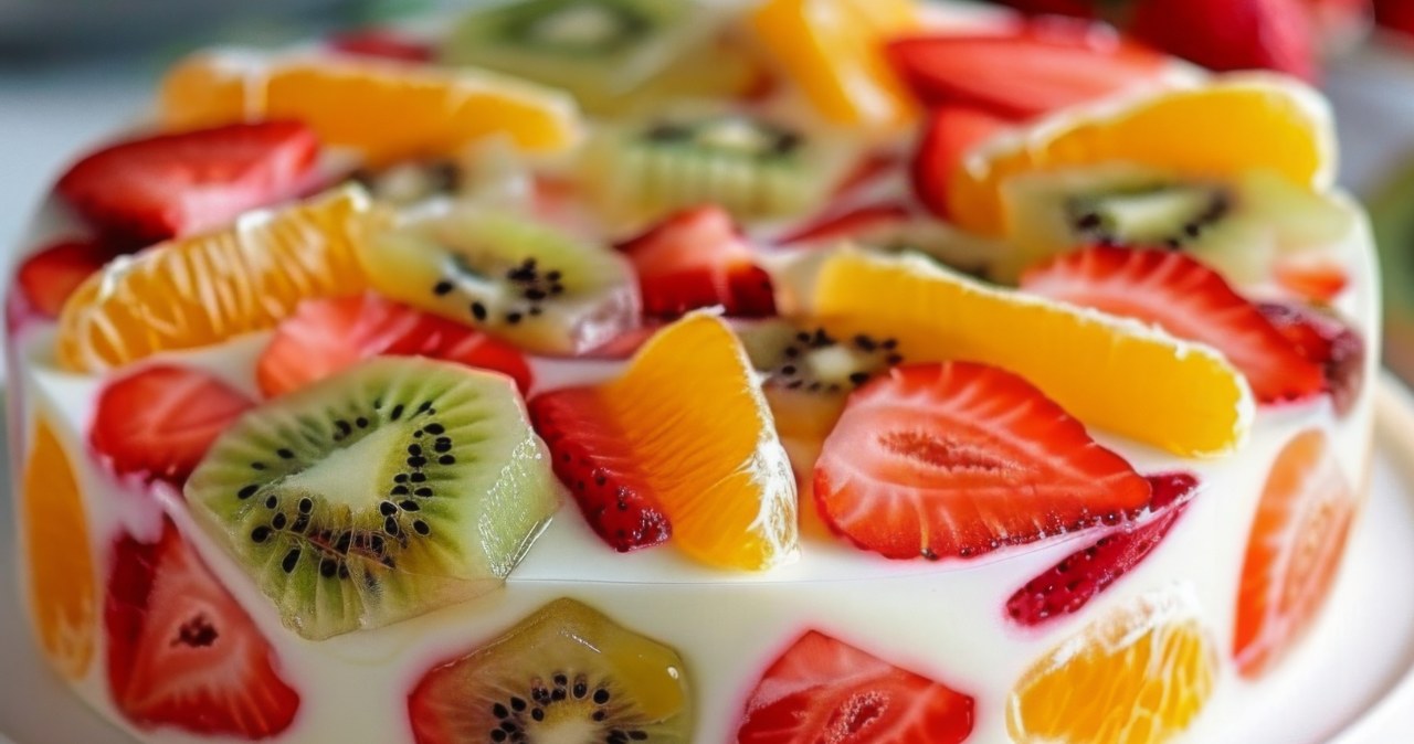 This cake looks like it came from a bakery. Your guests won't believe it's your work