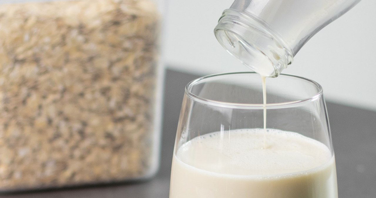 Healthier than cow's milk, perfect for coffee, oatmeal and drinks. You can make it at home in 15 minutes