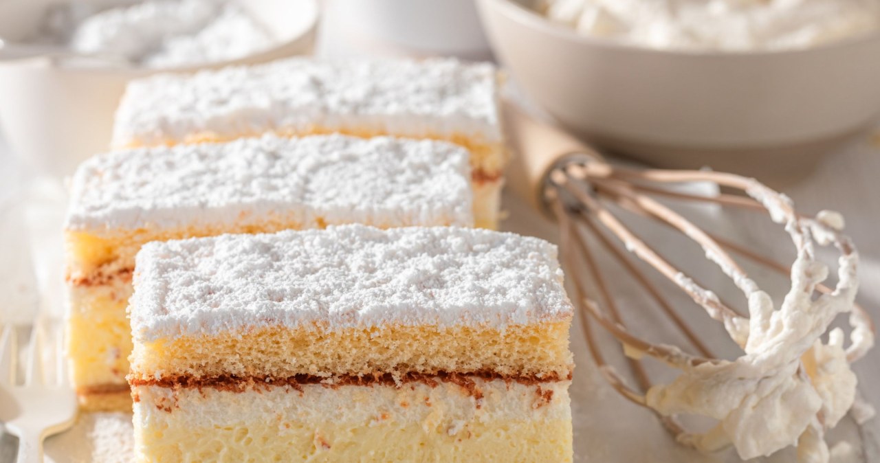 This cake does not require baking. If you like napoleonka, make them for dessert
