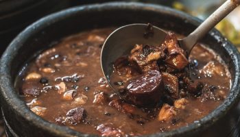 It is as good as our leko or bigos. I make this Brazilian delicacy for bitter frosts