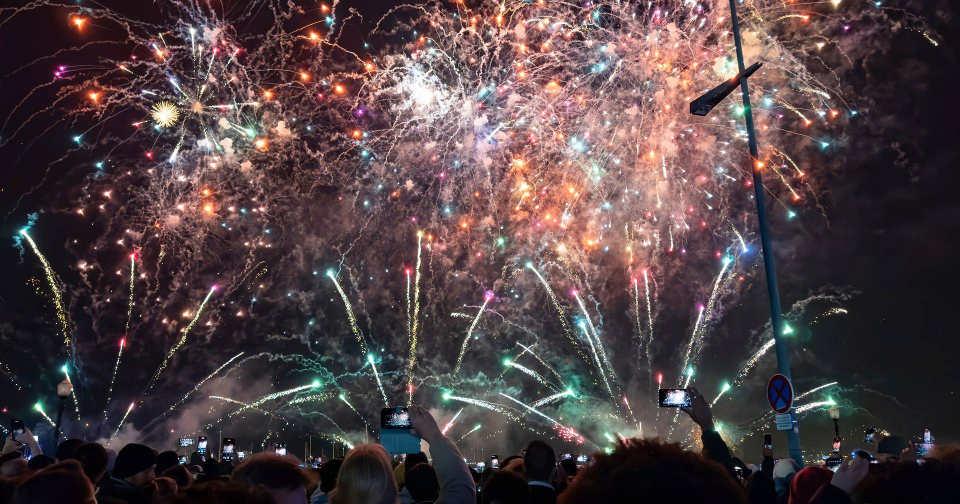 New Year's Eve at Terreiro do Paço with 10 minutes of fireworks and an unusual marriage proposal