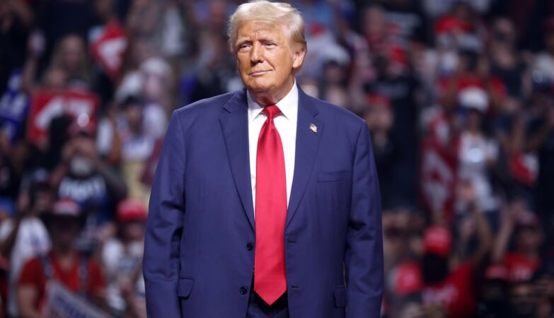 “You should be careful.” Trump and top Iranian adviser exchange threats amid protests