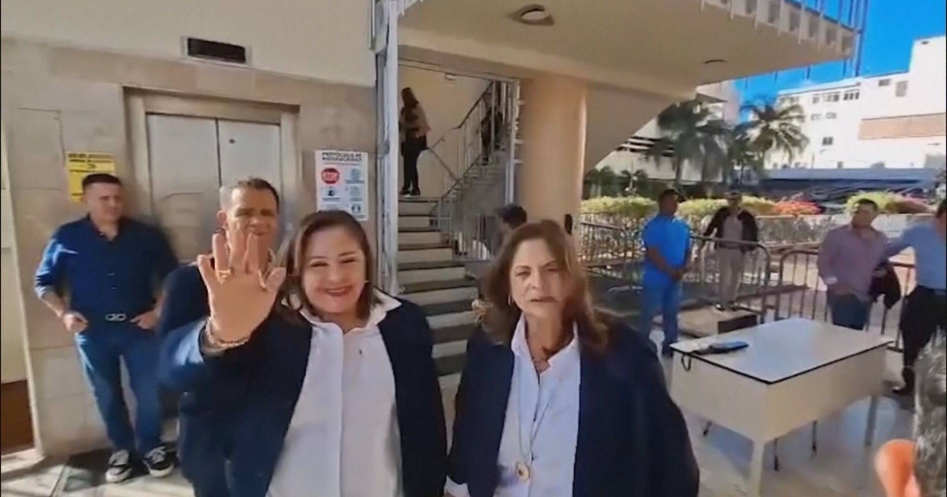 Honduran opposition deputy injured by explosive that hit her in the head