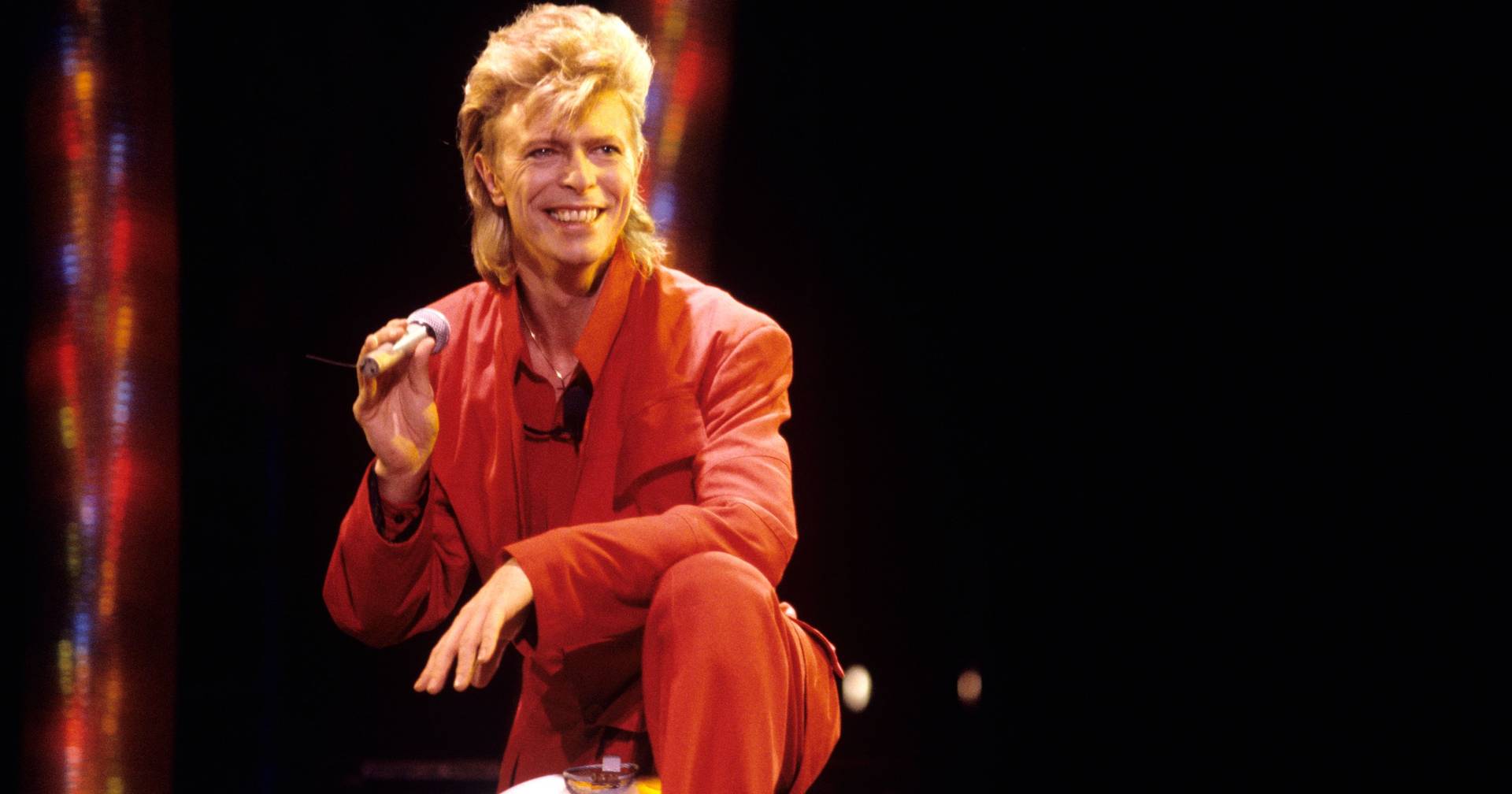 10 years ago, David Bowie, the icon who contradicted stereotypes and gender issues, died