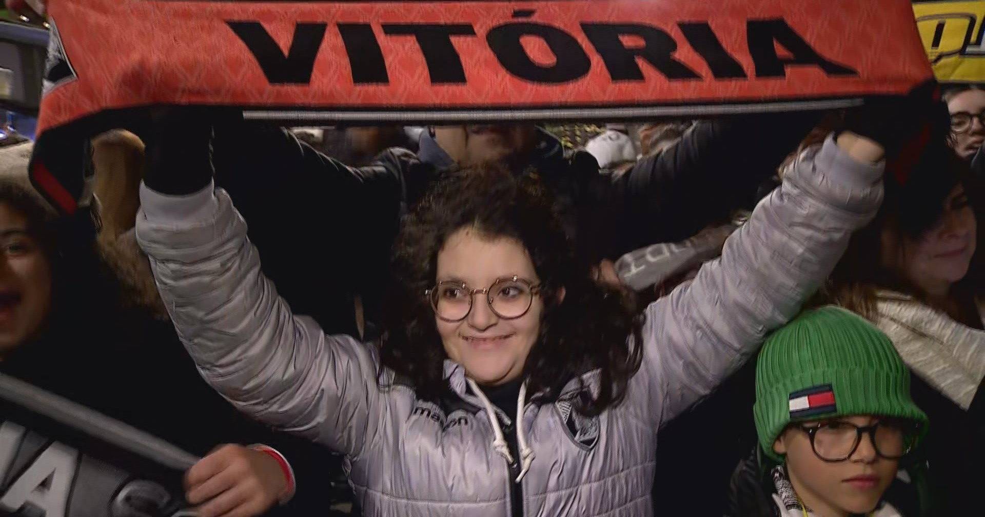 League Cup: Vitória fans fill Toural in a party they "always believed in"