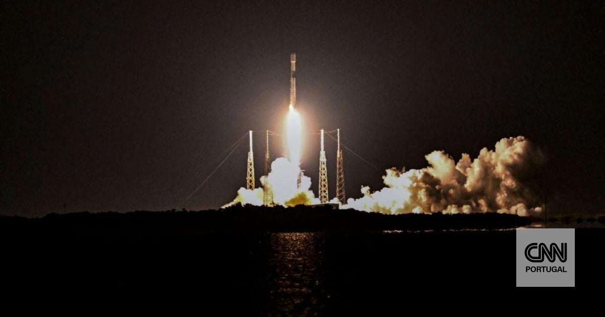 SpaceX capsule with sick astronaut and three crew members lands off California