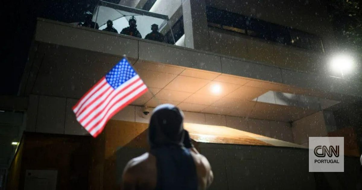 CBS issues report on immigrant deportations taken off the air a month ago