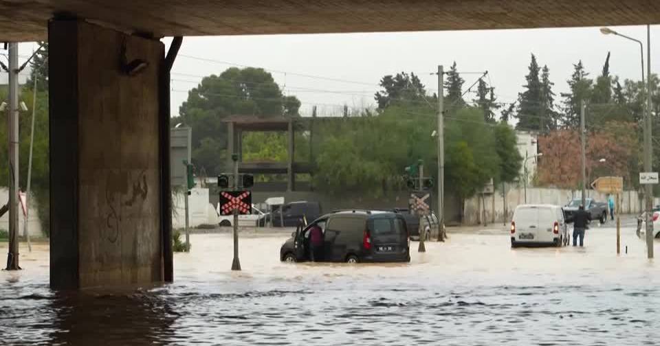 Floods cause fatalities and paralyze several regions of Tunisia