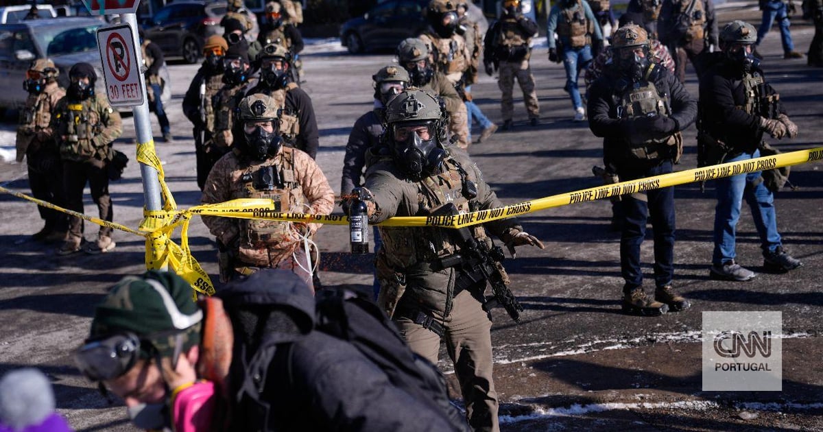 A man was shot and killed by federal agents in Minneapolis