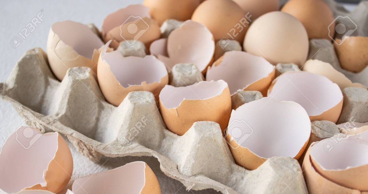 Crushed egg shells are a great ingredient for cleaning pans. /123RF/PICSEL