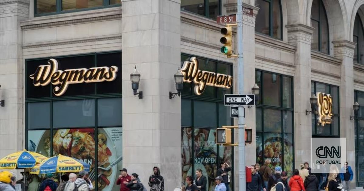 This store is tracking customers' faces, eyes and voices without warning them (and it's not the only case)