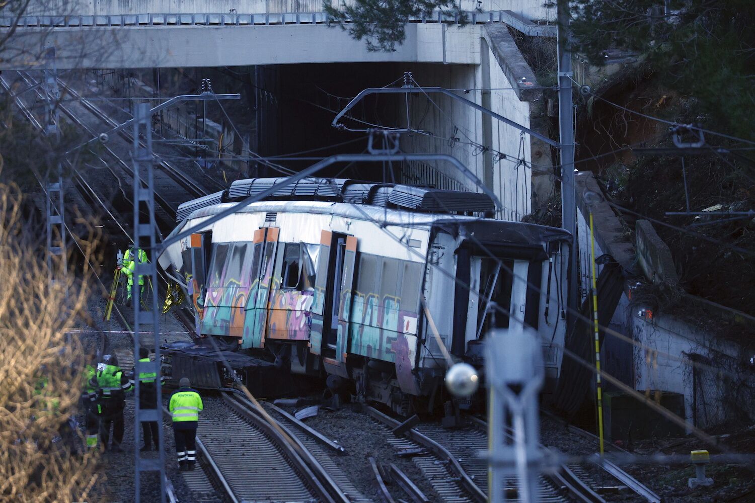 Another train accident in Spain. Marks, 9 seconds, 200km/h: the reconstruction of the chaos in Adamuz