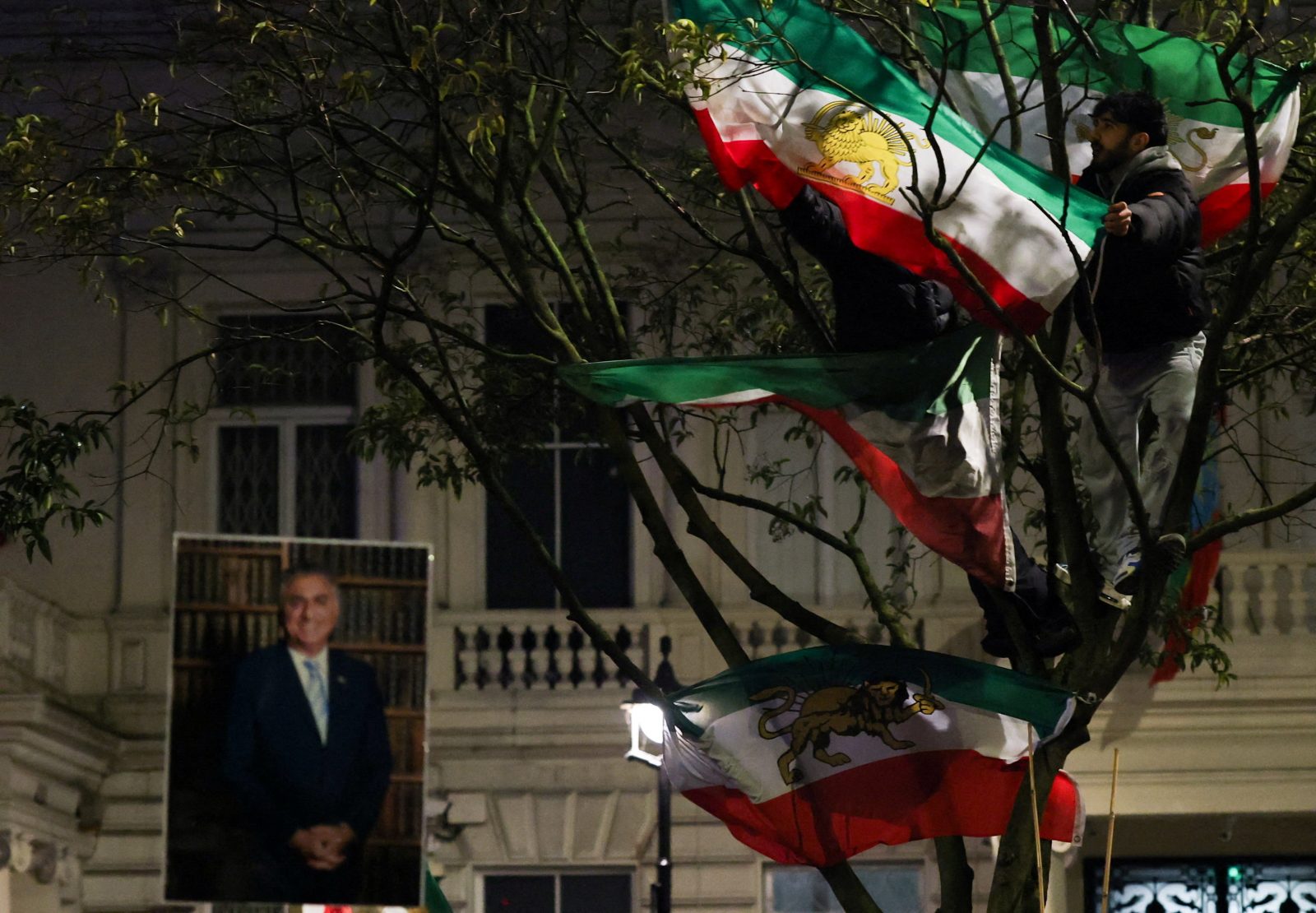 Iran: BBC images of dozens of bodies in bags