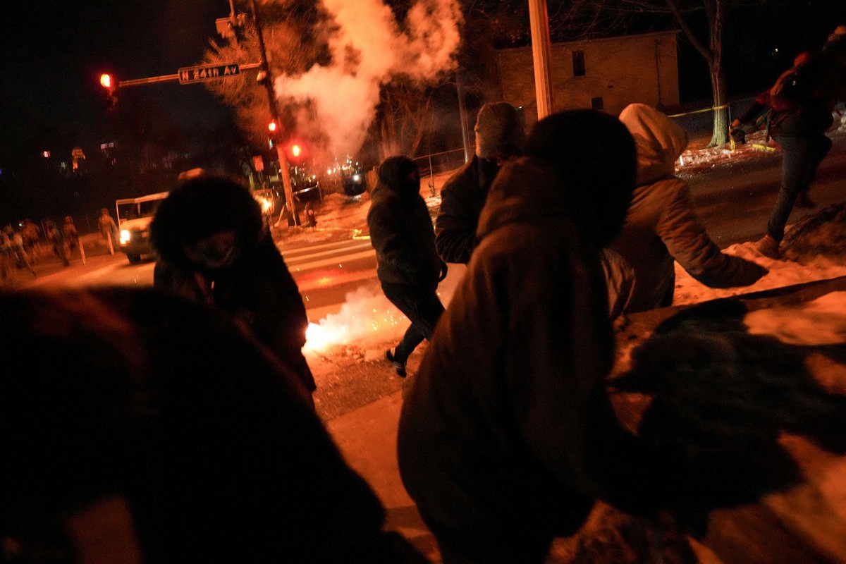 USA: Night of incidents in Minneapolis - Policeman shot a citizen