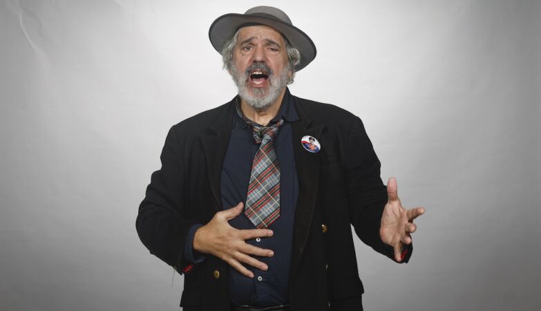 Manuel João Vieira wants to fight clowns, “where not even oxen can graze”