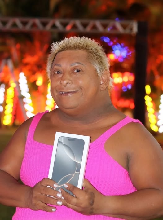 Influencer Patixa Teló refuses request to remove photo during approach in shopping mall