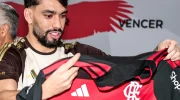 Lucas Paquetá será reserva ou titular do Flamengo contra Corinthians na Supercopa? image