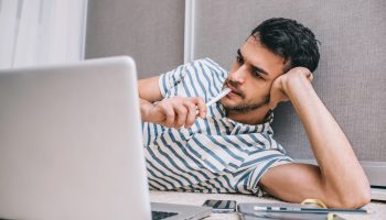 When finding a job is difficult, even Tinder is useful for getting interviews