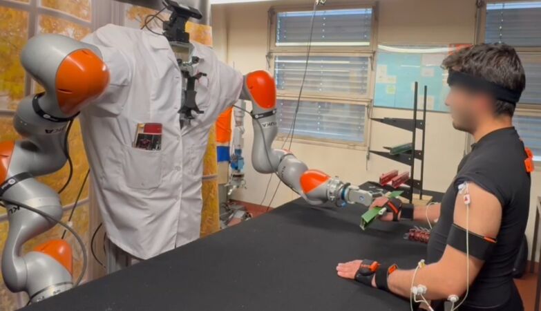 Portuguese create robot sensitive to workers' effort