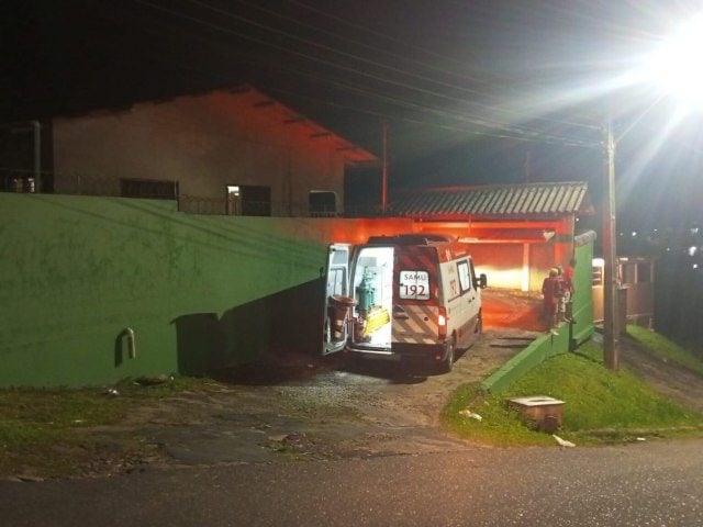 Gun accidentally goes off and SAMU is called during the night in the interior of Acre