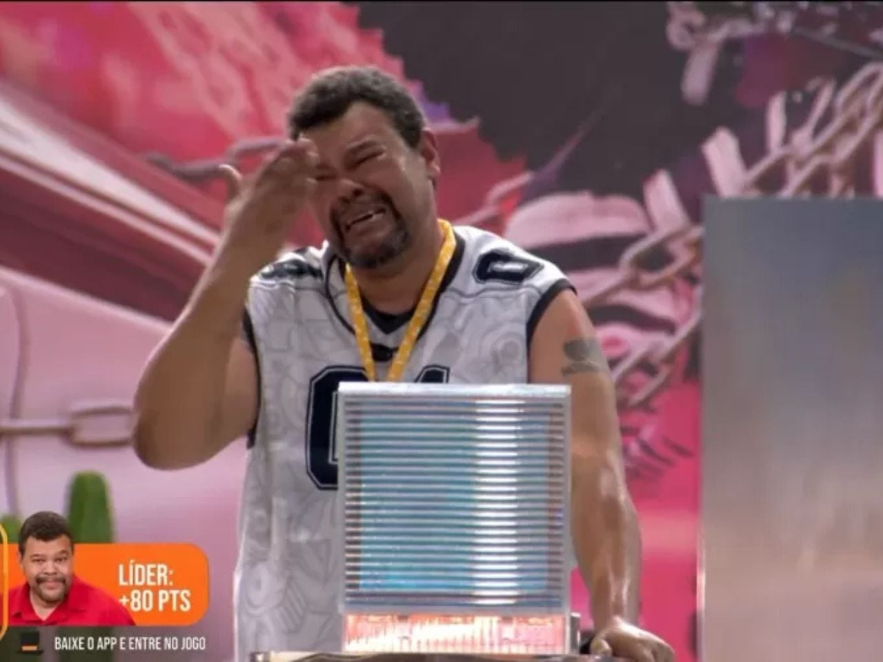 Babu gives an emotional speech after winning the leader's first test in two editions of the BBB