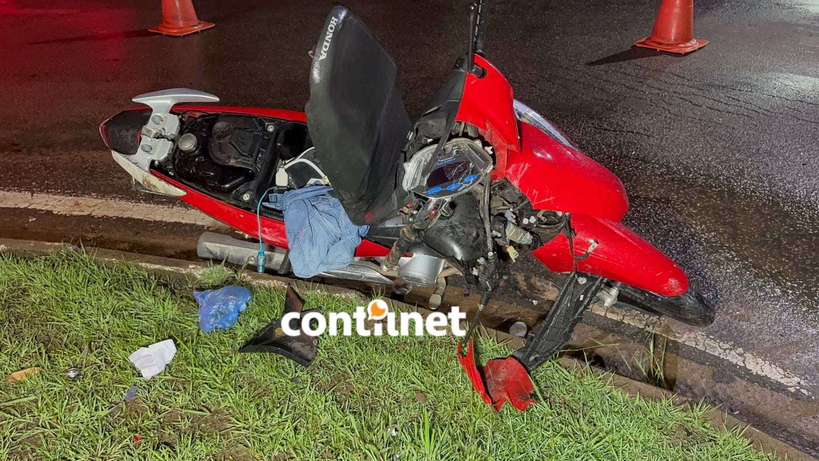 Drunk motorcyclist loses control, crashes into roundabout and is taken to Rio Branco PS in serious condition