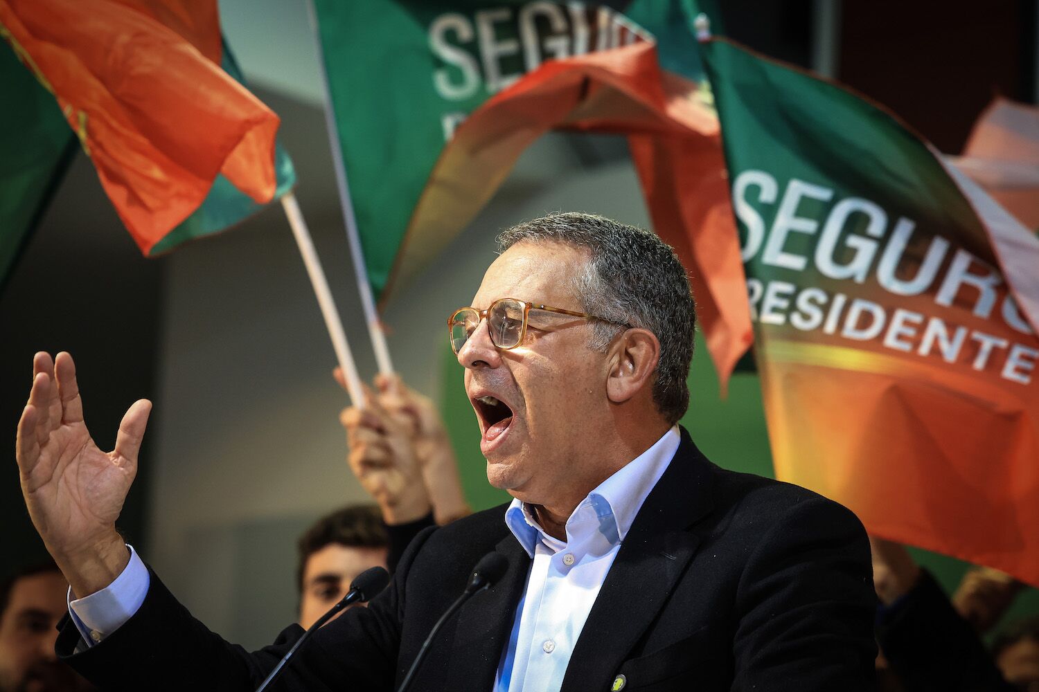 “I’m irritated, not to use another word”: presidential candidates’ reactions to the new case in Health