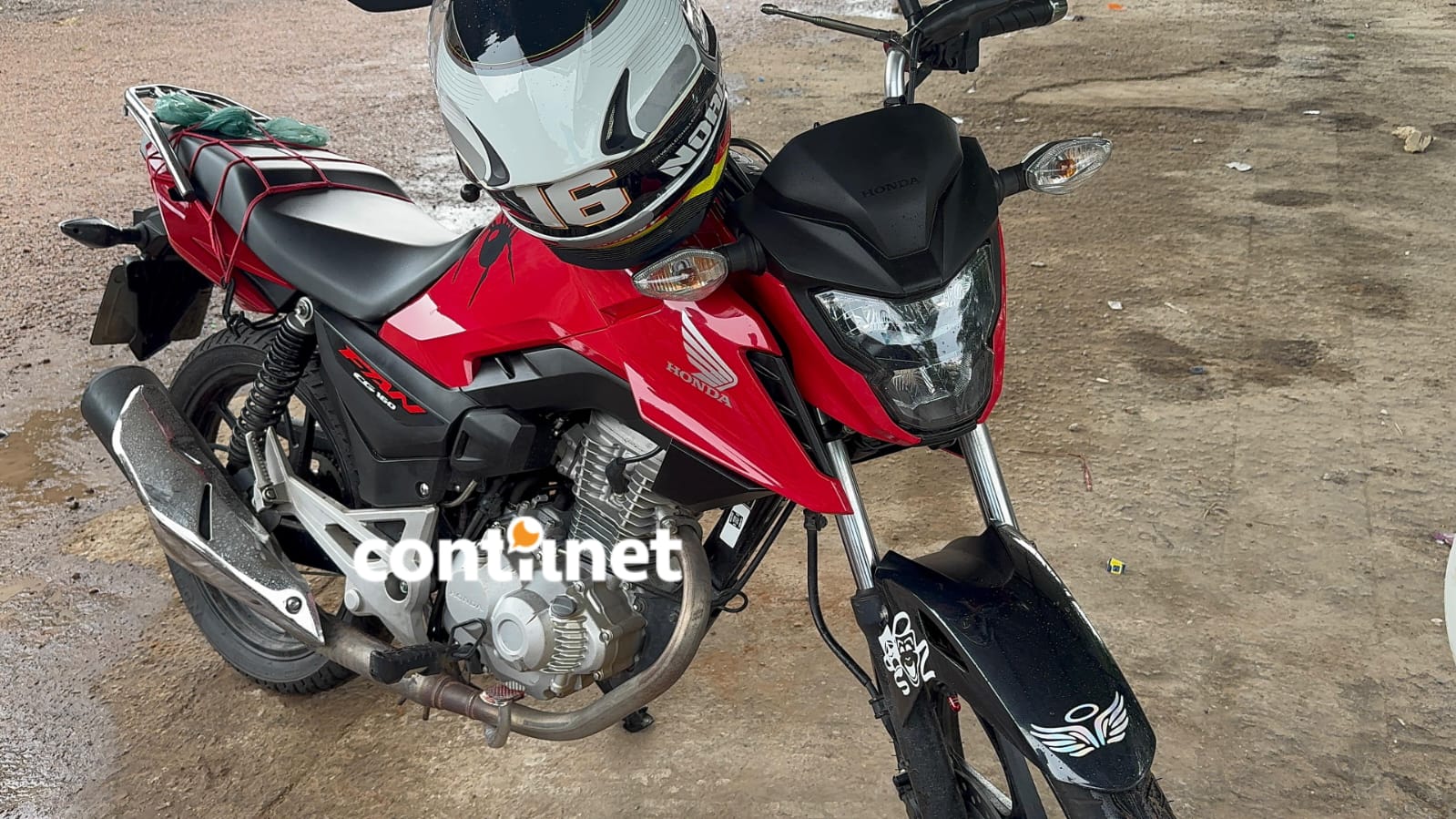 Vehicle collides with motorcycle and driver flees without providing assistance to the victim in Rio Branco