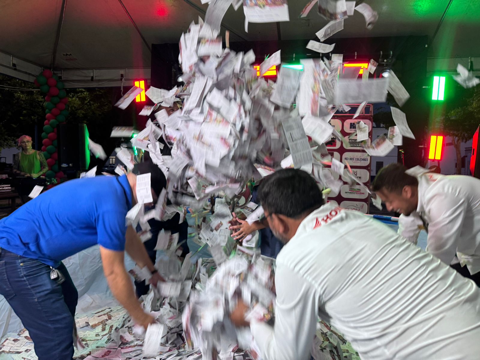 More than 238 thousand coupons: ACISA's Christmas campaign raffles off iPhones, motorcycles and trucks in Rio Branco