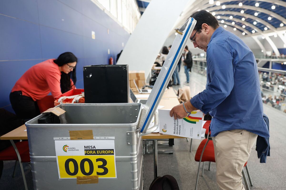 3 reasons for 96% abstention among emigrants