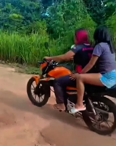 With humor and creativity, a parody of “Jet Ski” about a branch line in Acre brings laughter online