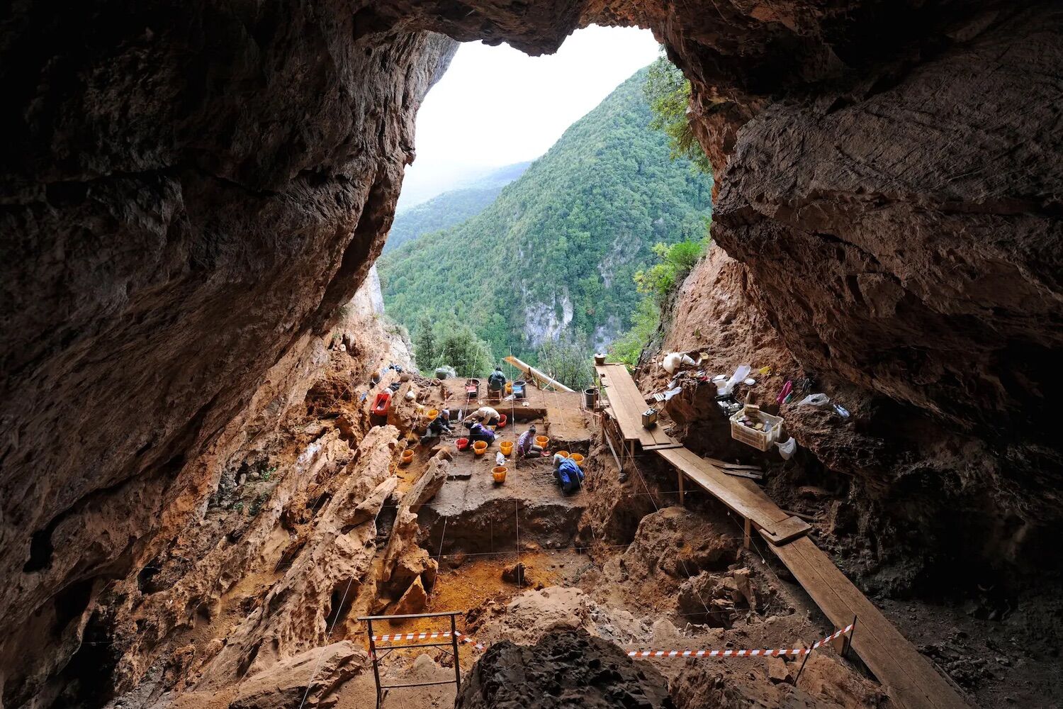 Ancient DNA from an Italian cave reveals a dark case of father-daughter incest