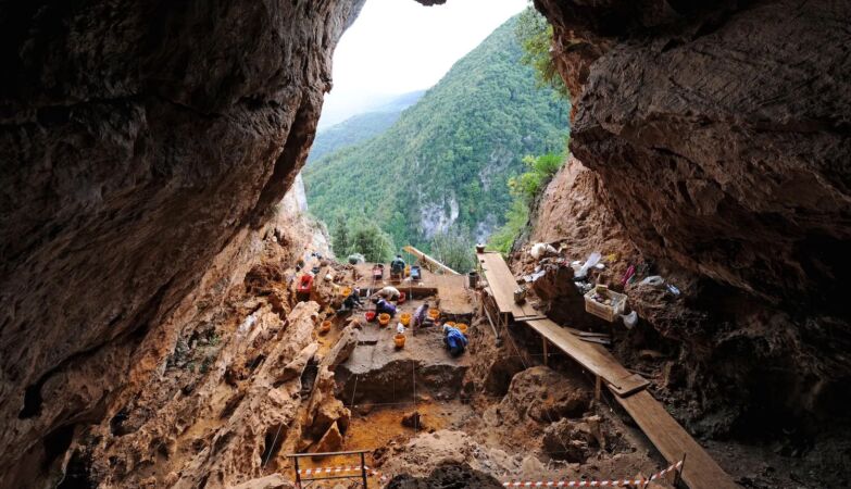 Ancient DNA from an Italian cave reveals a dark case of father-daughter incest